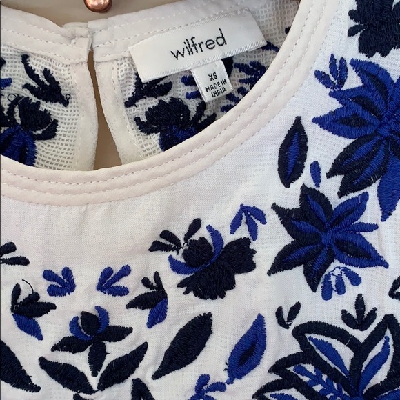 Wilfred Aritzia embroidered tank - Picture 3 of 4